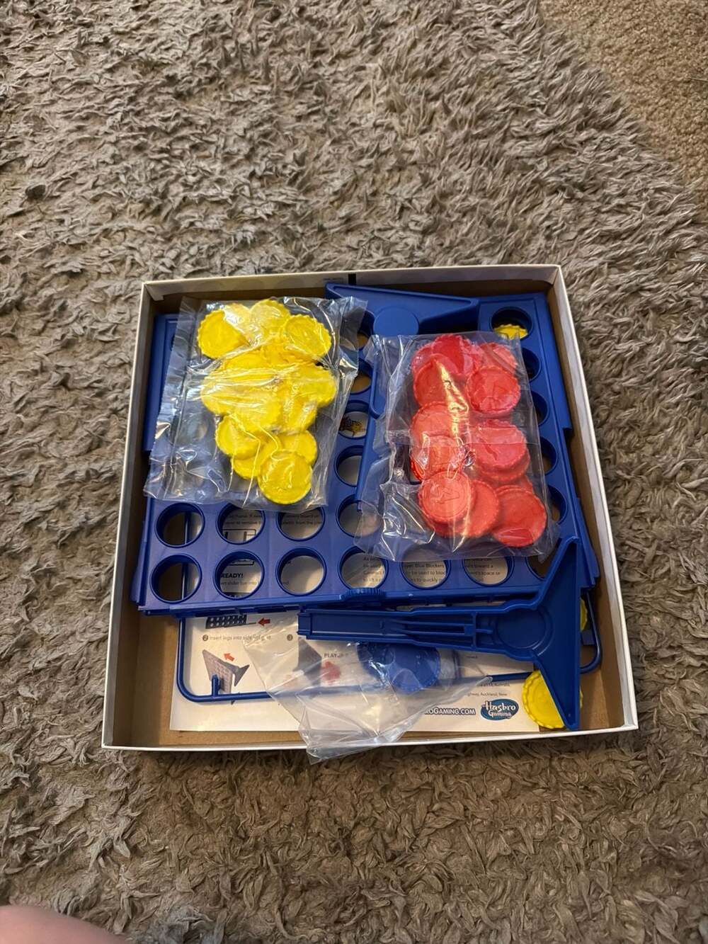Connect 4 Classic Grid Board Game Blue Blocker Discs Family - Picture 2 of 3